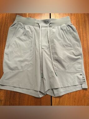 lululemon athletica Light Gray Men’s Athletic Drawstring Shorts